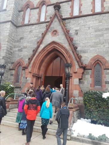 lyceum students entering st dominics in dc